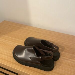 Uniqlo Brown Mules & Clogs